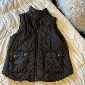 Black puffer vest